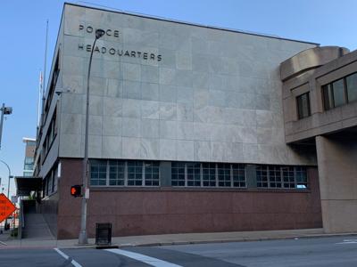 LMPD HEADQUARTERS - 10-7-2020  (1).JPG