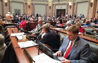 Kentucky lawmakers override Bevin vetoes, restore tax and budget bills