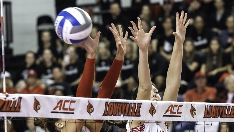 Louisville_Volleyball_9202.jpg