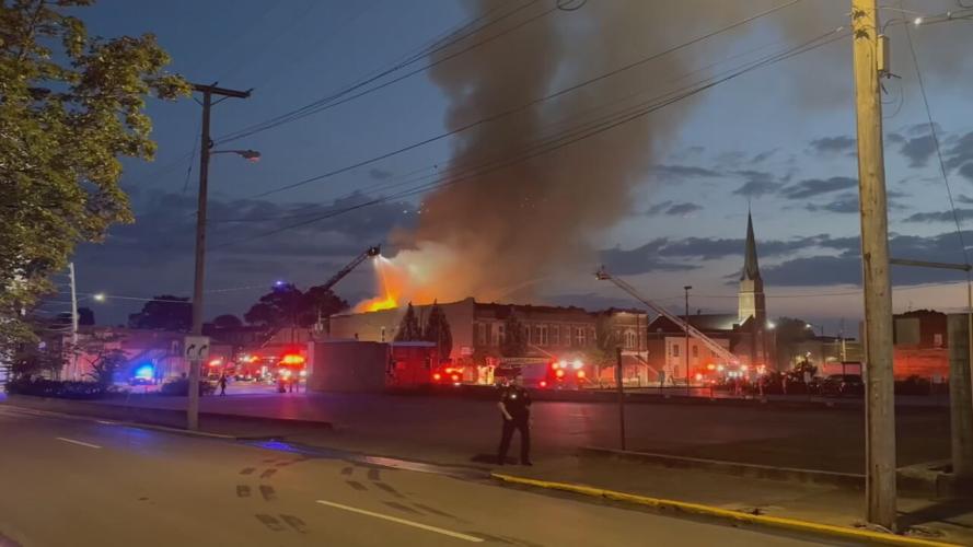 BOWLING GREEN KY FIRE - RAND PAUL OFFICES - 7-21-2023  (4).jpeg