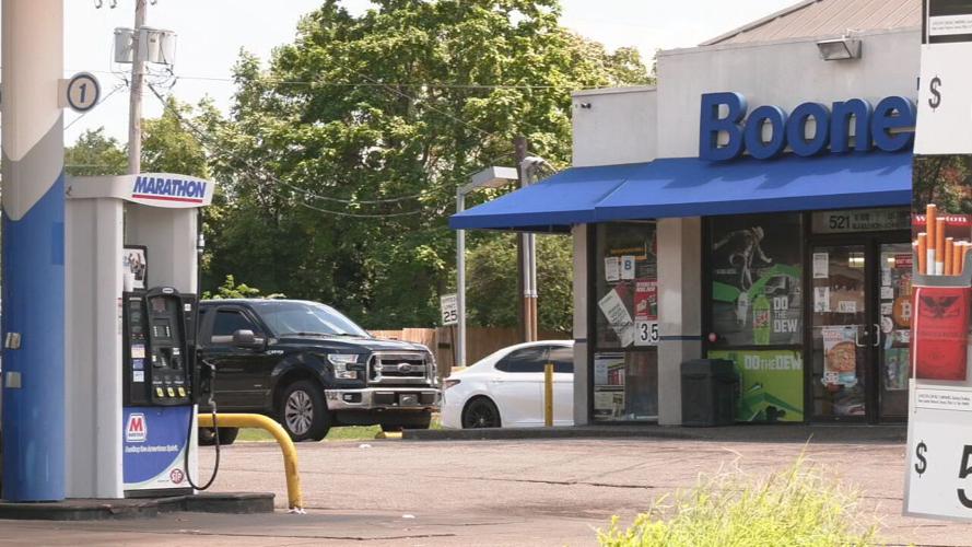 BOONES GAS STATION FOLO