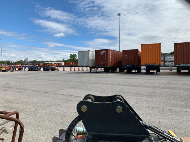 NORFOLK SOUTHERN RAIL YARD IN LOUISVILLE 9-13-2022  (3).jpeg