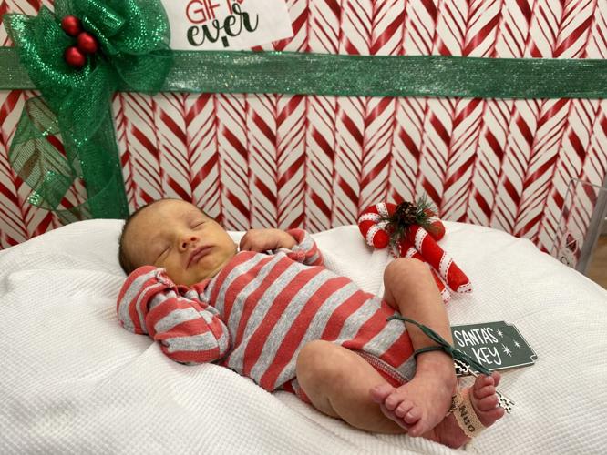 Norton 2021 Christmas NICU babies (4).jpg