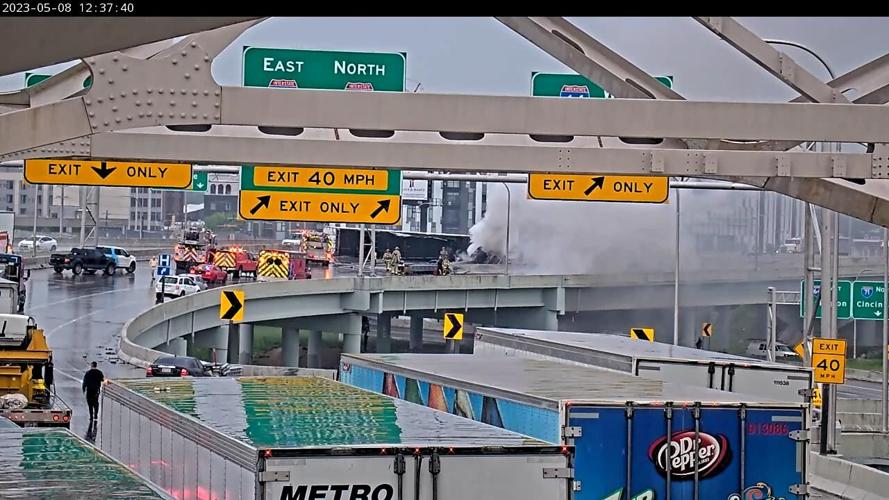 65 south truck fire 3 trimarc