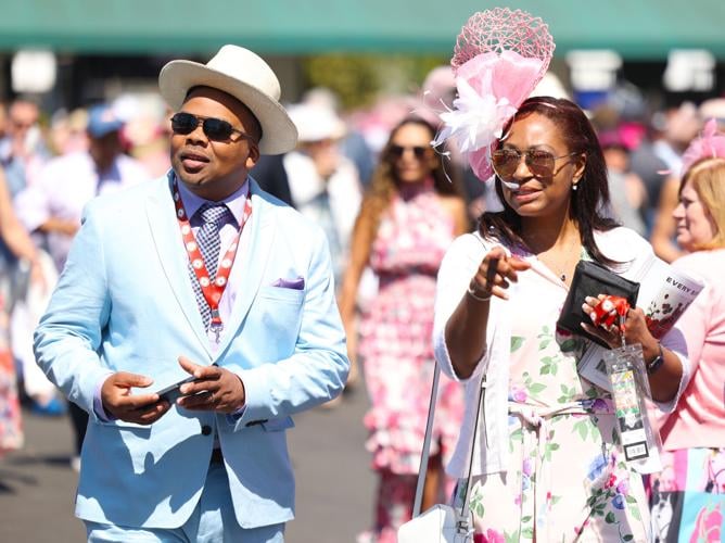 Couple walks at Oaks