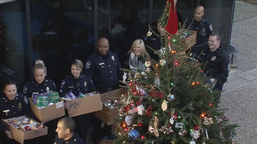 JUDE JINGLE TREE SURPRISE 12-19-18 (2).jpg