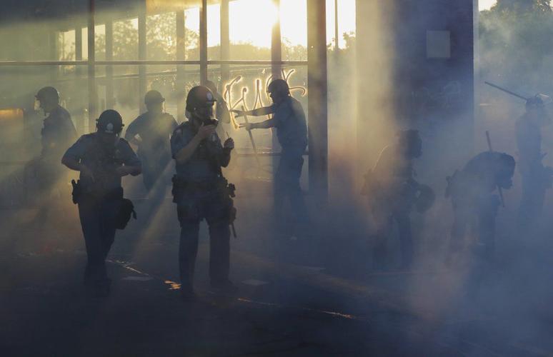 MINNEAPOLIS RIOTS - 5-29-2020  (2).jpeg