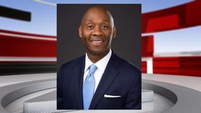 DeVone Holt