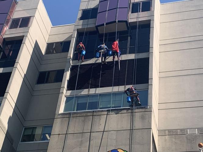 NORTON CHILDRENS HOSPITAL - SUPERHERO WINDOW WASHERS 4-19-2021 (9).jpg