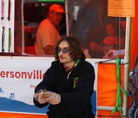 Harvest Homecoming - vendor dances.JPG