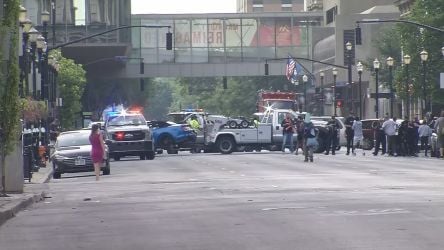 thumbnail_6TH AND JEFFERSON CARS TOWED 2.png