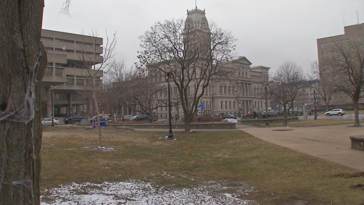 Activists Vow Protests Aren T Done A Day After Crews Clear Out Jefferson Square Park News Wdrb Com