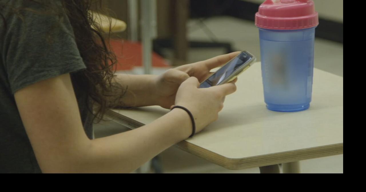 Indiana law restricts student cell phone use with new ‘bell-to-bell’ rule
