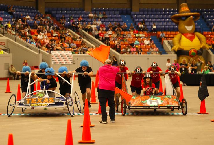 Teams start at Bed Races.JPG