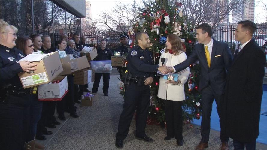 JUDE JINGLE TREE SURPRISE 12-19-18 (7).jpg