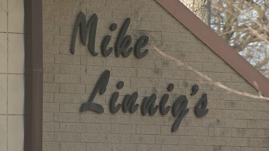 Mike Linnig's Restaurant sign