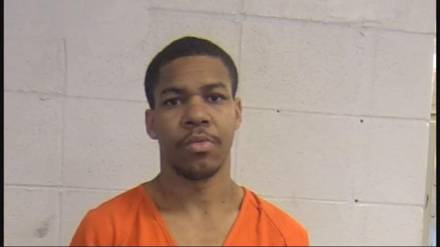 Lil'vone Finch booking photo