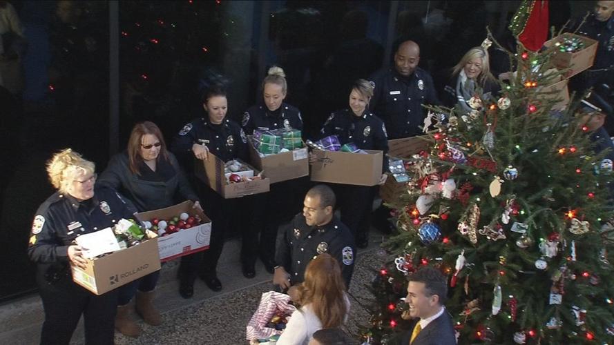 JUDE JINGLE TREE SURPRISE 12-19-18 (9).jpg