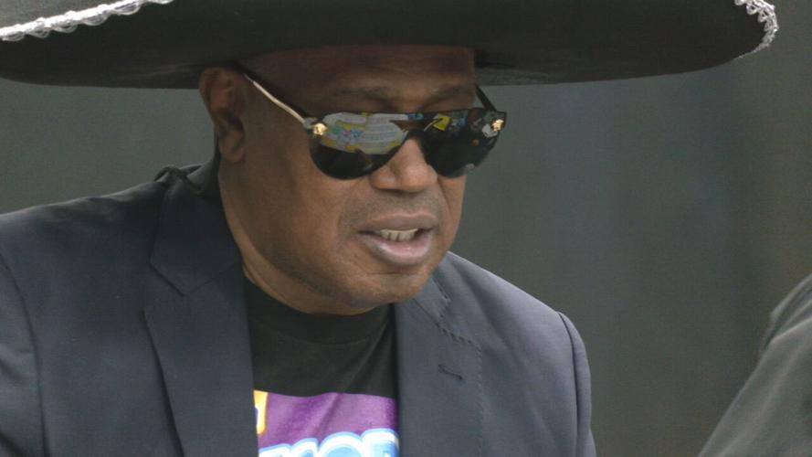 MASTER P READS TO KIDS