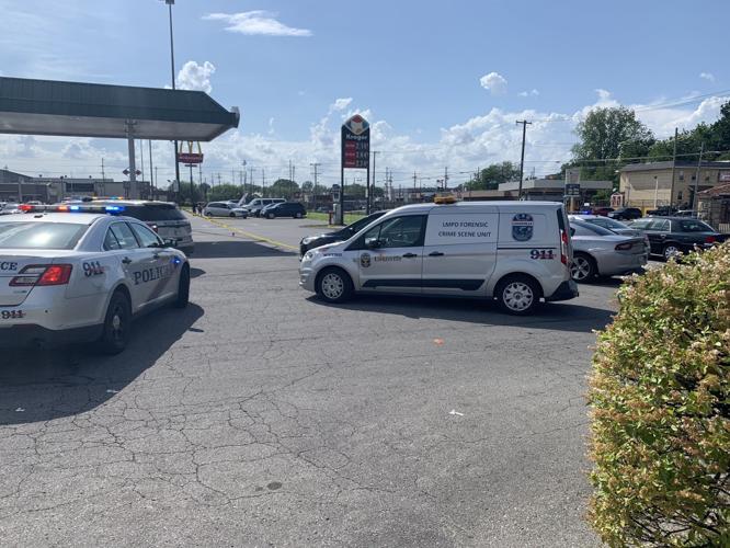 Police: 1 dead after shooting in parking lot of West Broadway Kroger