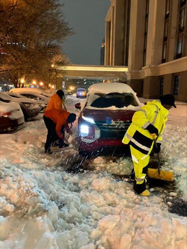 Downtown Louisville Ambassadors help in snow 1-6-25