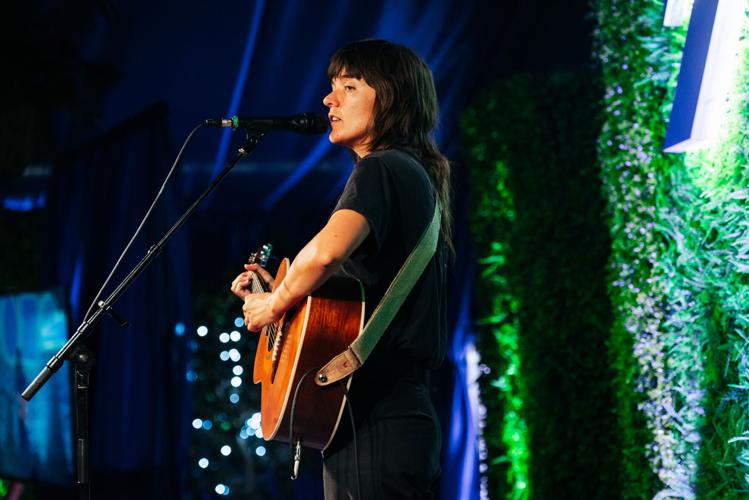 2022-0916-Courtney Barnett Rocks Room-Nathan Zucker-2.jpg