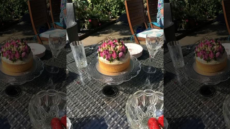 Anne and Bill wedding cake