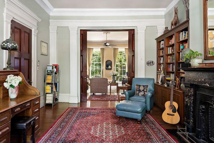 Elaine's townhome 3 via listing.jpg