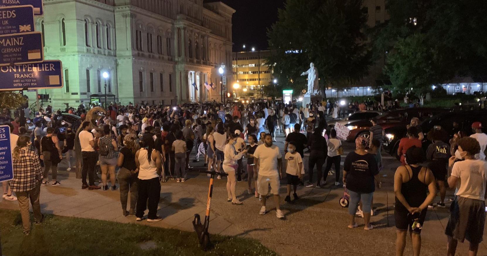 Tuesday marks 4 years since protests sparked by police killing of Breonna Taylor began in Louisville - Vimarsana News