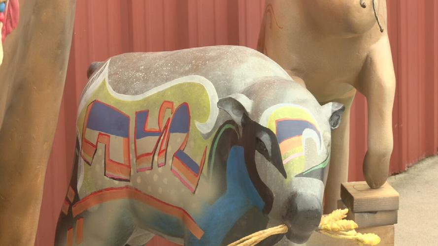 Buffalo sculptures at Craft House Pizza on Preston Highway - 11.15.24