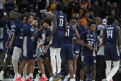 Saint Peter's vs Murray.jpeg