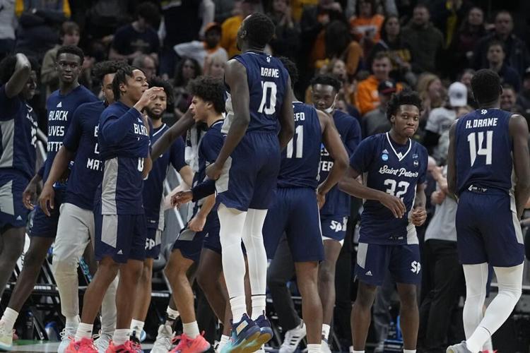 Saint Peter's vs Murray.jpeg