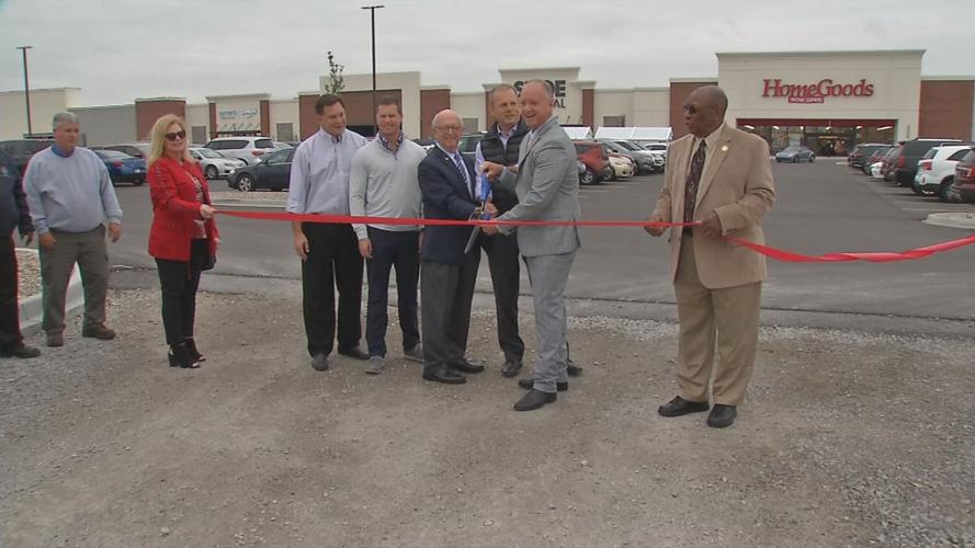 Mike Moore cuts ribbon on Jeffersonville Town Center.jpg