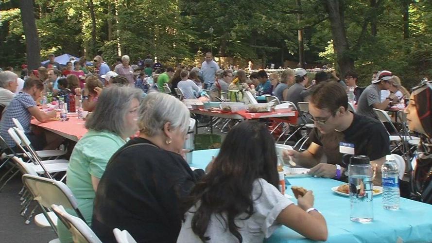 'The Big Table' potluck in Iroquois Park (Aug. 2018)