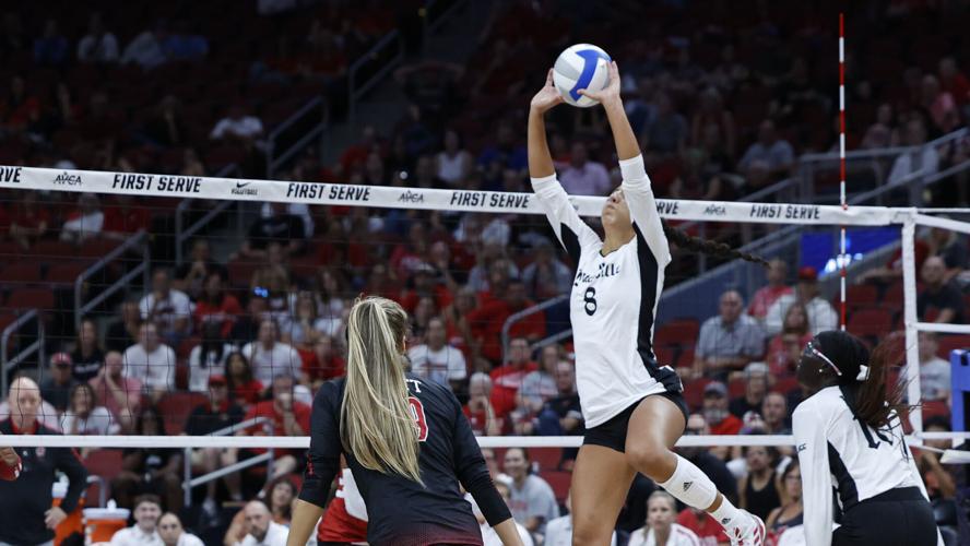 CRAWFORD New year, same old grit No. 6 Louisville volleyball turns