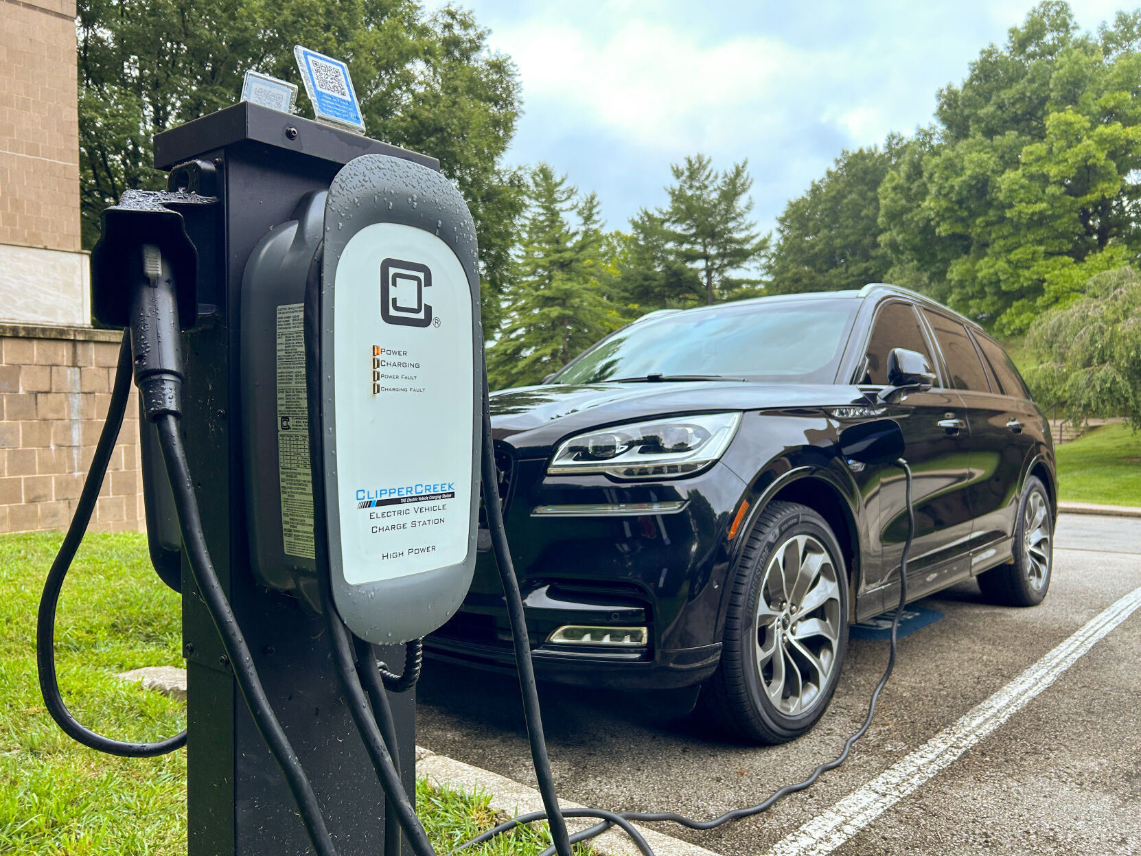 Kentucky's New EV-electricity Tax Seen As 'barrier' To Public Chargers ...