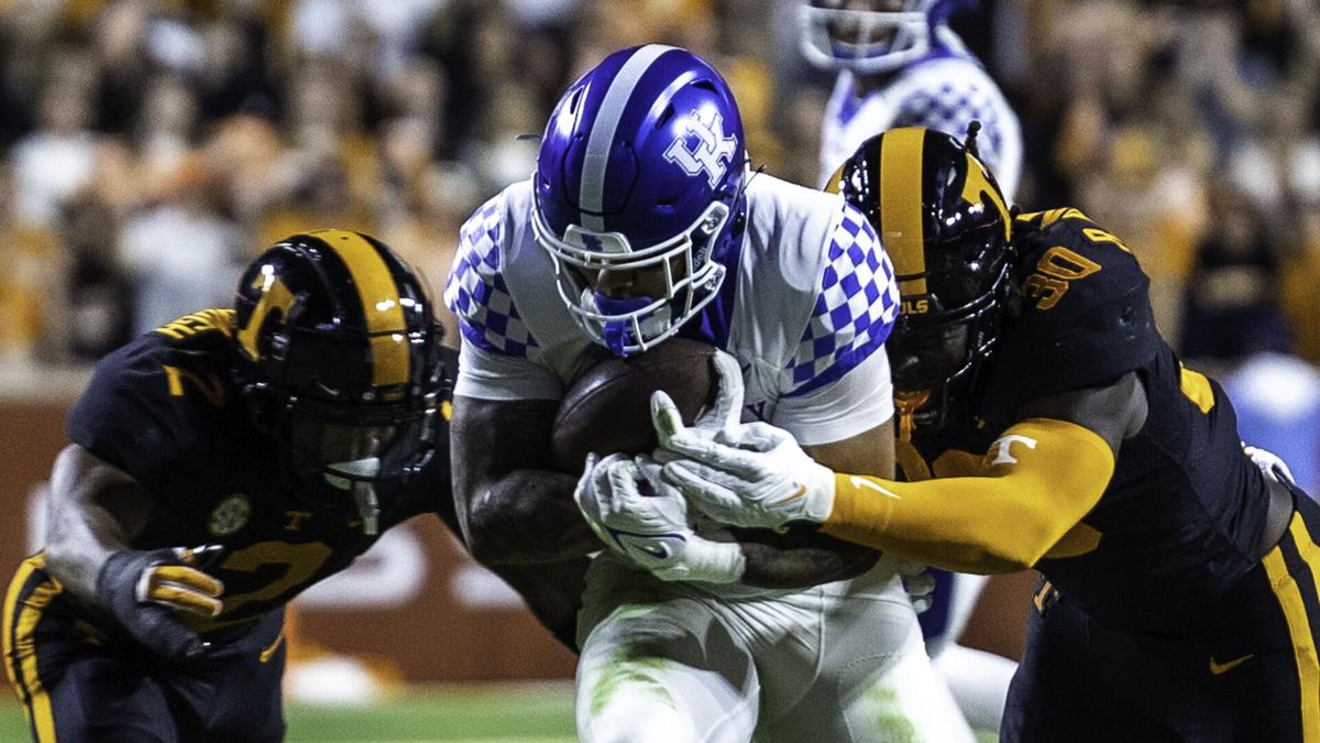 CRAWFORD | Tennessee thrashing should send Kentucky back to the drawing  board | Sports | wdrb.com