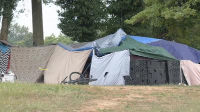 City to clear homeless camp off Southern Parkway