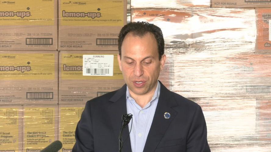Louisville Mayor Craig Greenberg at Girl Scout Cookie warehouse