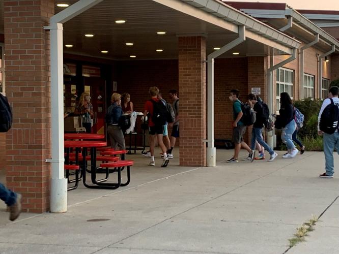 BULLITT EAST HIGH SCHOOL -FIRST DAY  8-10-2021 1.jpg