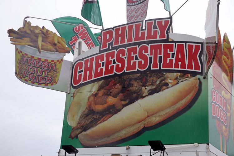 Crews set up booths along the Ohio River one day before Thunder Over Louisville 2023