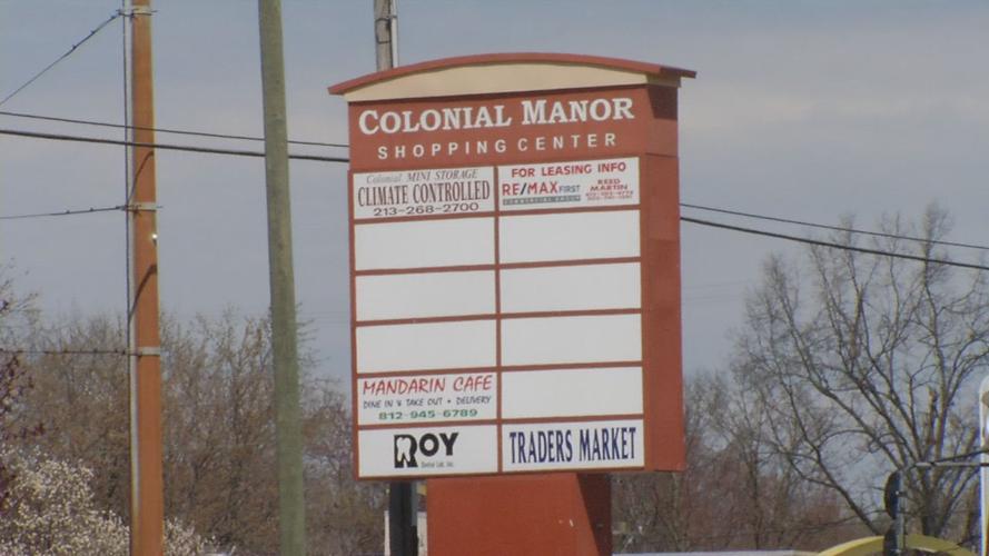 New Albany's Colonial Manor
