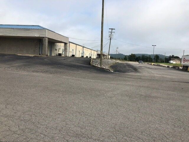 Horse Cave Adult Book Store 2.jpg