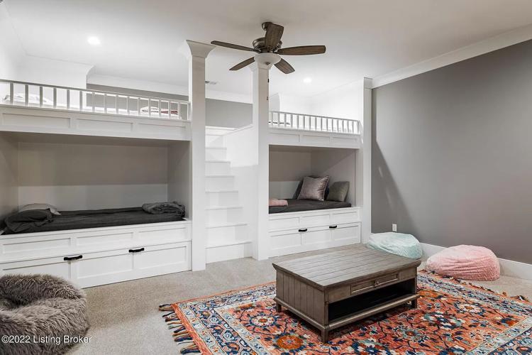 Mack house listing 23.jpg