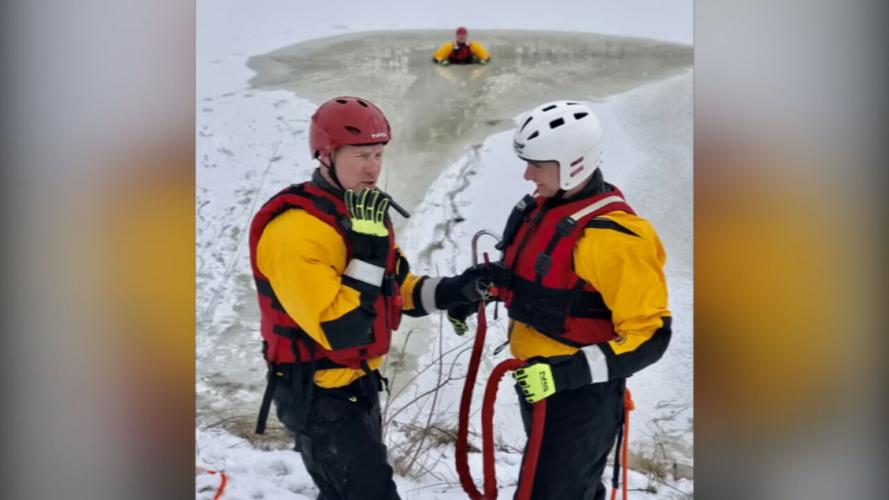 Jeffersonsville Ice Rescue Training (3).jpeg