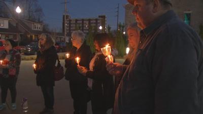 Clark County group holds candlelight vigil for overdose victims