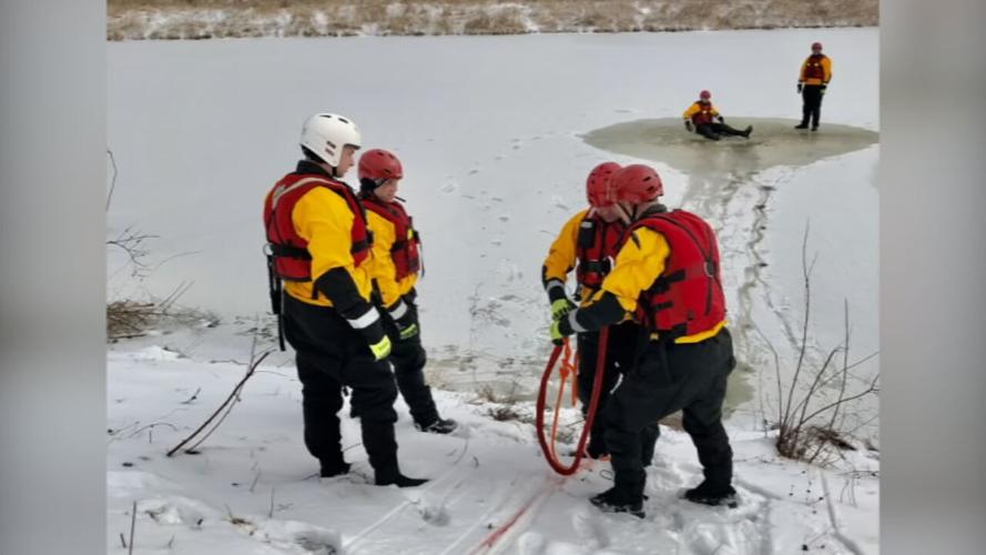 Jeffersonville ice rescue training.jpeg