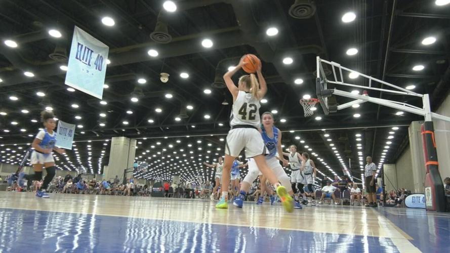 Run 4 Roses hits Louisville again