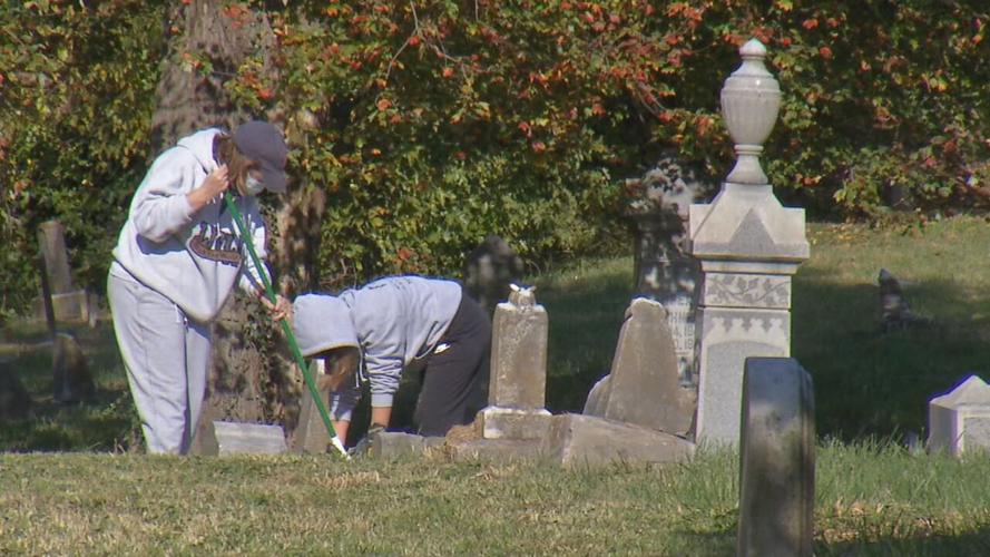 Eastern Cemetery Clean up 11-1-20 (4).jpeg