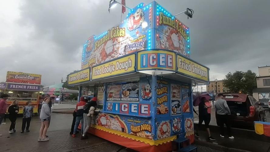 Crews prep for 2021 Harvest Homecoming Booth Days (4).jpeg